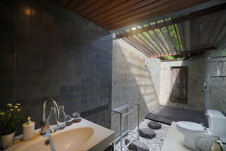 Bathroom 6