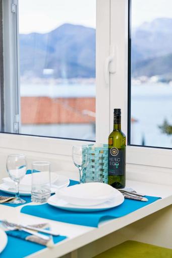 Food & Drinks 4, Bayview Apartments Tivat Montenegro