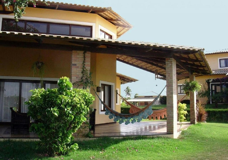 Exterior 8