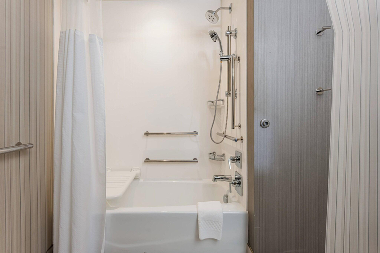 Bathroom 17