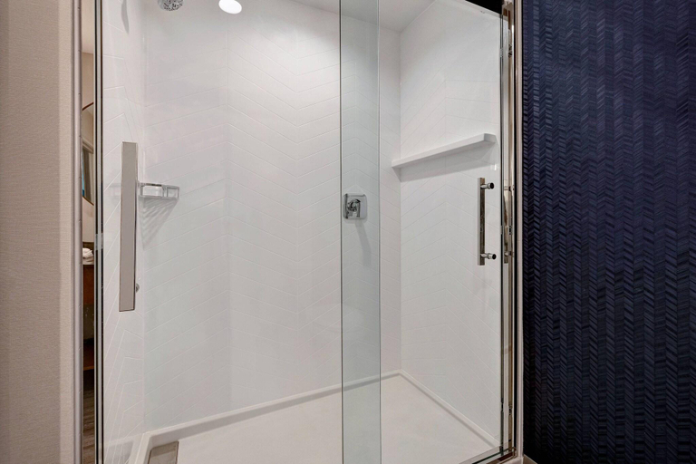 Bathroom 4, Fairfield Inn & Suites by Marriott St. Paul Eagan, Dakota