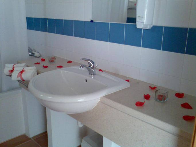 Bathroom 5, Aldeamento Turistico de Palmela, Palmela