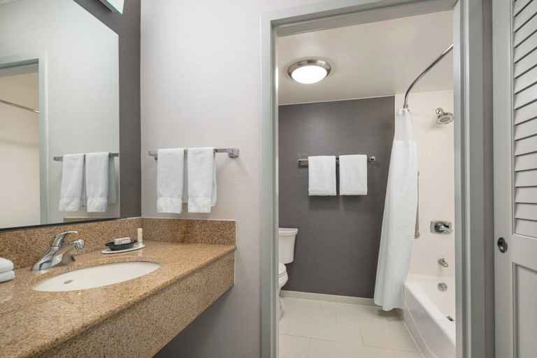 Bathroom 15