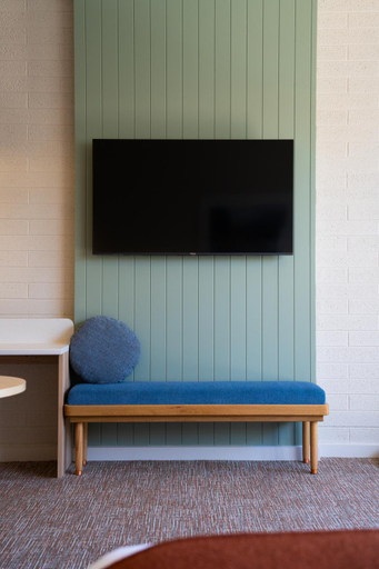 Others 4, The Clovercrest Hotel Motel, Adelaide