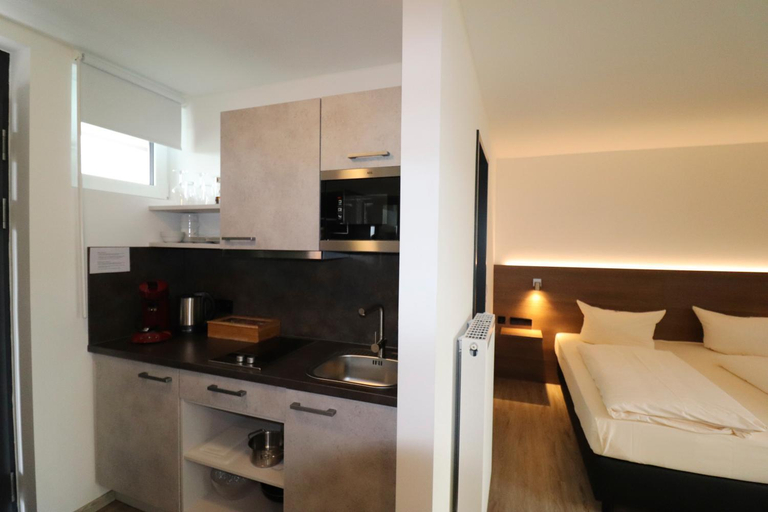 Bedroom 4, iQ-Hotel, Alb-Donau-Kreis