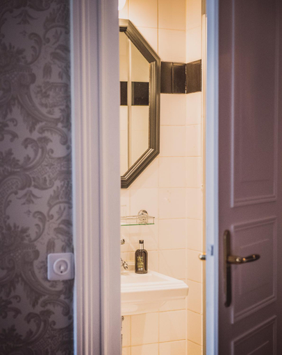 Bathroom 4, Henri Hotel Berlin, Berlin