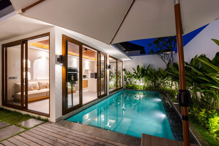 Swimming Pool 4