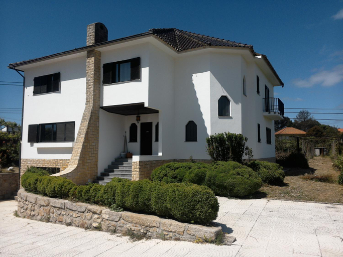 Others 4, Albergue Constantino AL, Paredes de Coura