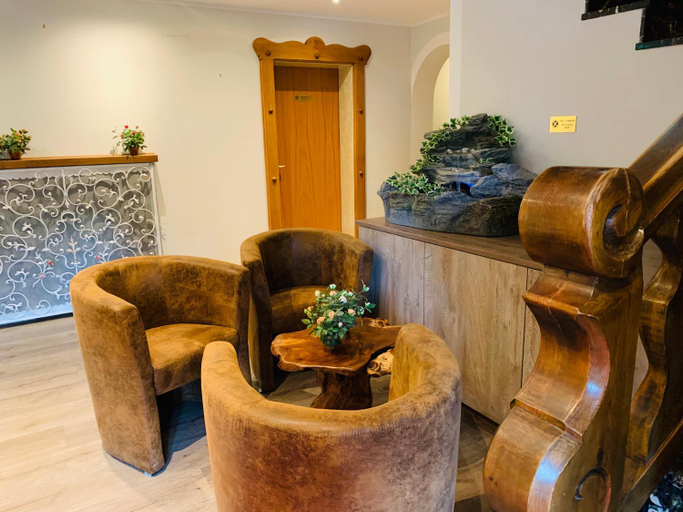 Public Area 2, Hotel Garni Brunnthaler, Garmisch-Partenkirchen
