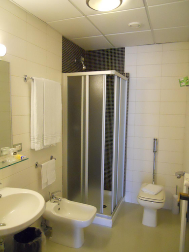 Bathroom 4, Executive Business Hotel, Bari