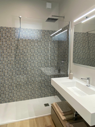 Bathroom 9