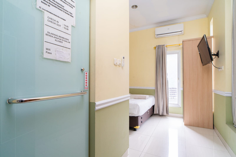 Tebet Utara Suites - Tap to explore photos
