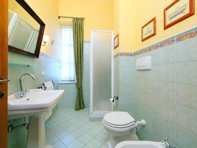 Bathroom 4, Villa Paolotti by Interhome, Perugia