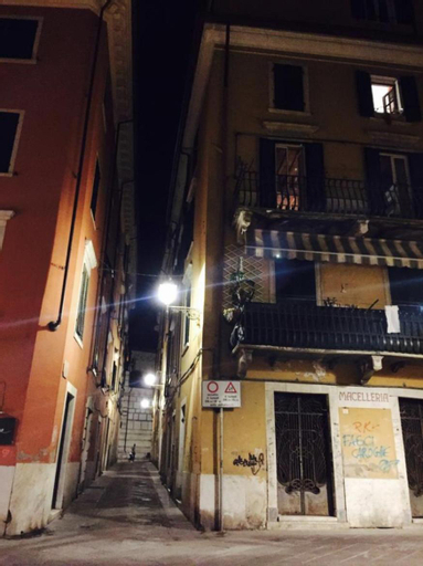 Splendida mansarda open space, finiture di lusso., Massa Carrara
