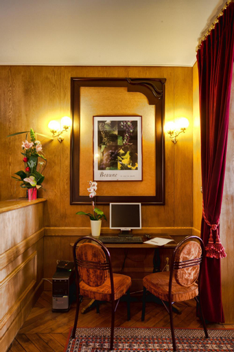 Public Area 2, Hotel Belle Epoque, Côte-d'Or