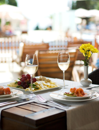 Food & Drinks