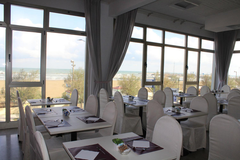 Food & Drinks 5, Hotel Universal, Ancona