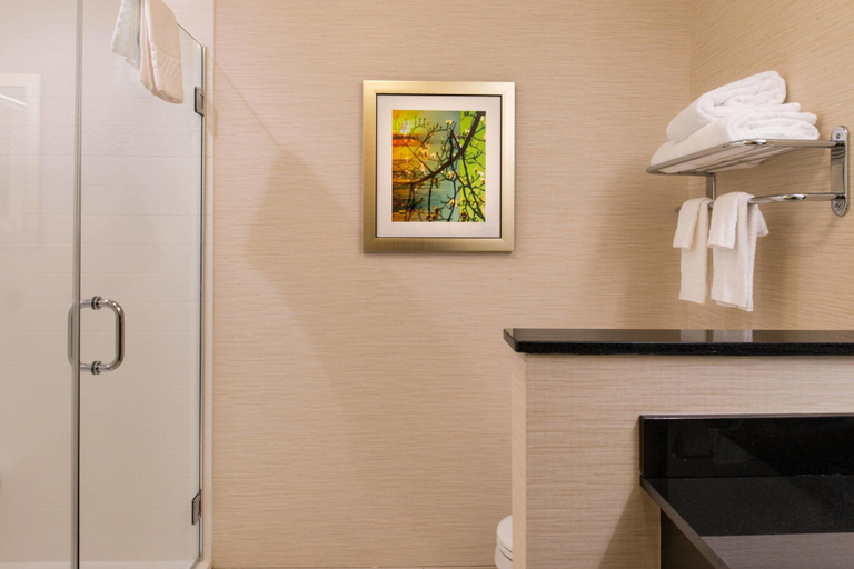 Bathroom 10