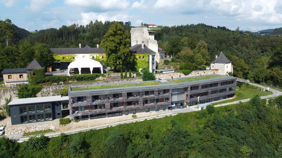 Schatz.Kammer Burg Kreuzen, Perg