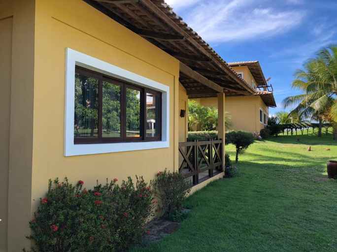 Exterior 16