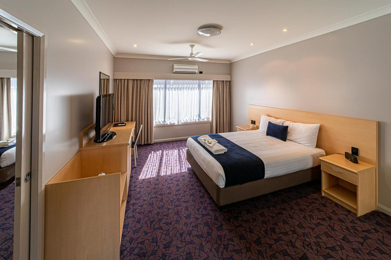 Others 4, Albert Motel, Moree Plains
