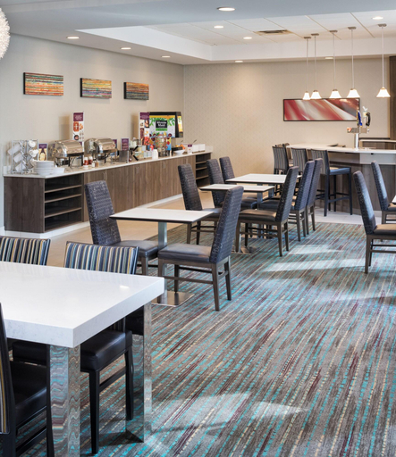 Food & Drinks 5, Residence Inn Minneapolis Downtown/City Center, Hennepin