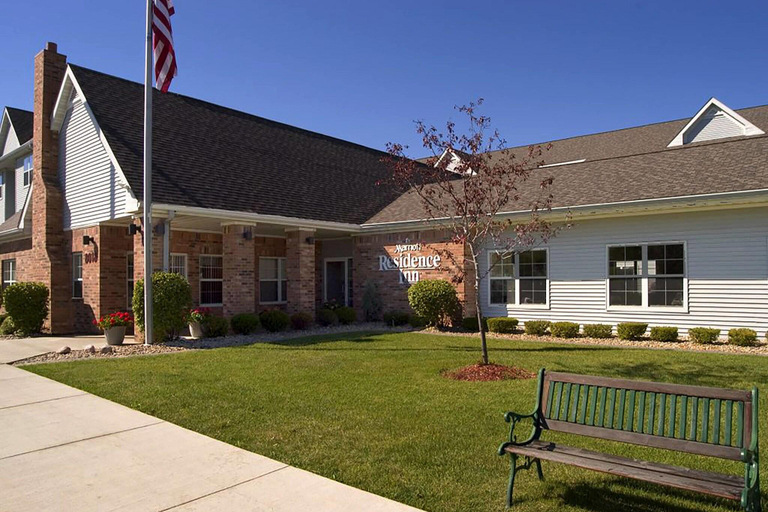 Exterior & Views 2, Residence Inn By Marriott Merrillville, Lake