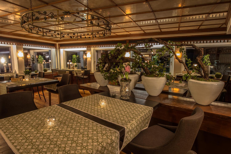 Food & Drinks 4, Ciasa Salares, Bolzano