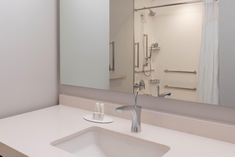 Bathroom 4, TownePlace Suites by Marriott Agoura Hills, Los Angeles