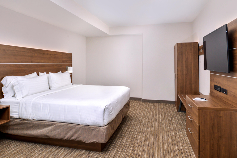 Bedroom 23