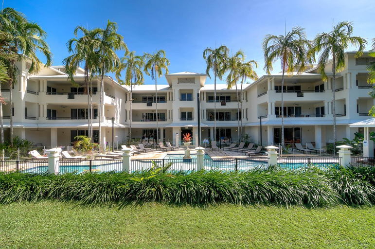 Mandalay Luxury Beachfront Apartments, Douglas