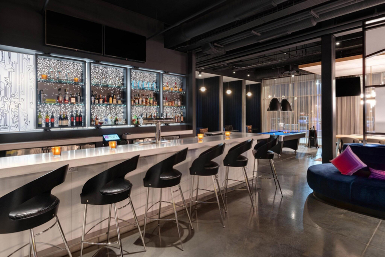Food & Drinks 5, Aloft by Marriott Cincinnati West Chester, Butler
