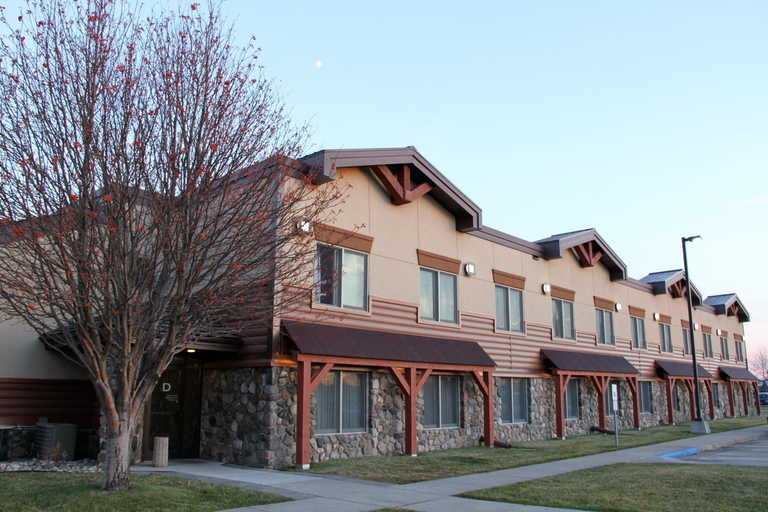 Exterior & Views 1, C'mon Inn Grand Forks, Grand Forks