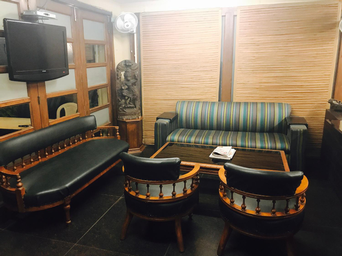Public Area 3, Skylink Suites, West