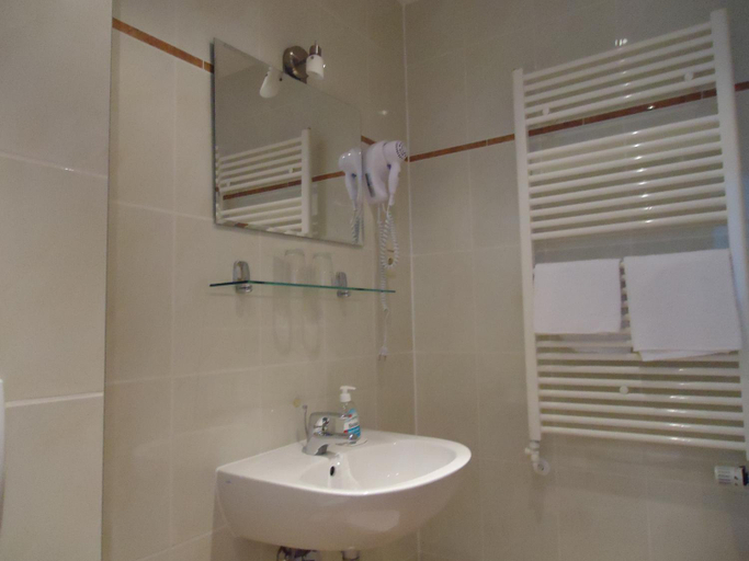 Bathroom 4, Hotel Garten, Bonn