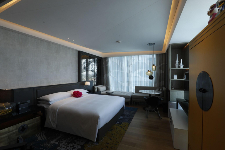 Bedroom 4, Renaissance Hangzhou Northeast Hotel, Hangzhou