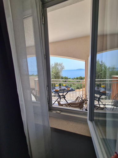 Others 5, Apartmani Tolj, Orebić
