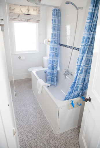 Bathroom 2, The Langtons, East Sussex