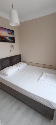 Bedroom 3, Hotel Crowded House, Eceabat