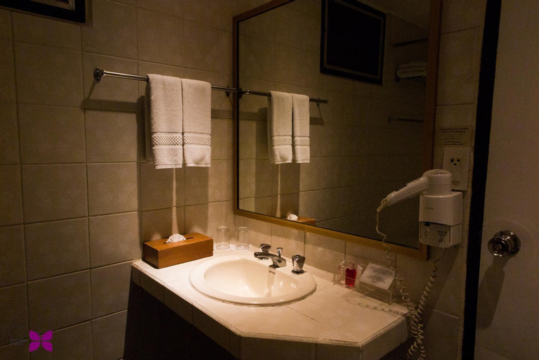 Bedroom 4, City Lodge Bangkok, Khlong Toey