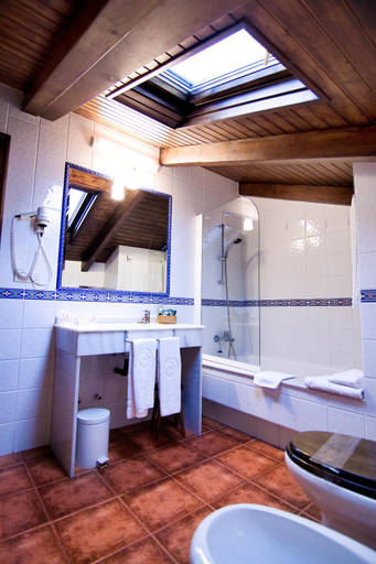 Bathroom 3, San Clemente by Pousadas de Compostela, A Coruña