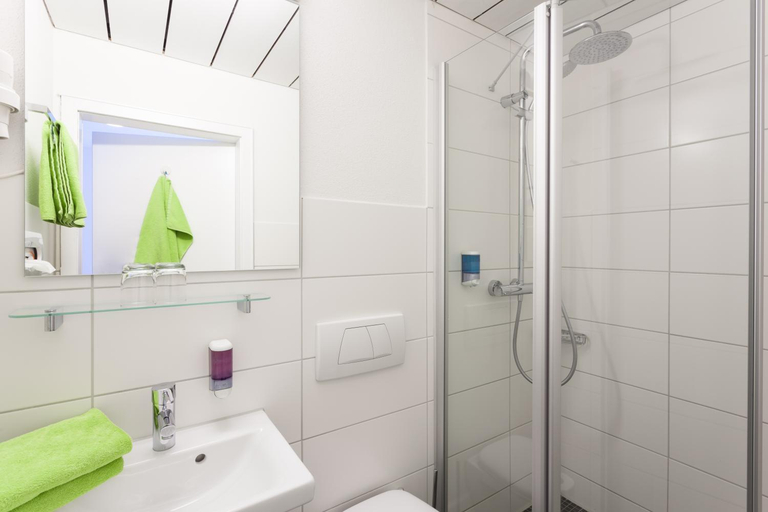 Bathroom 2, Hotel Waldhorn, Kempten (Allgäu)