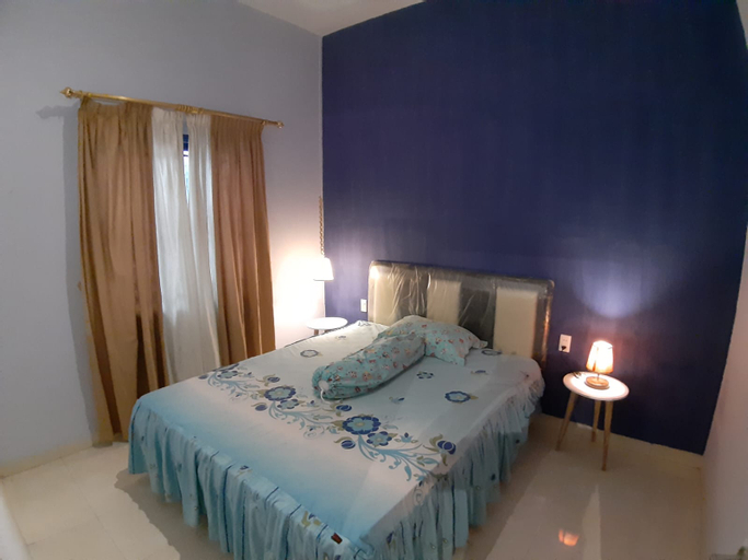 Bedroom 13