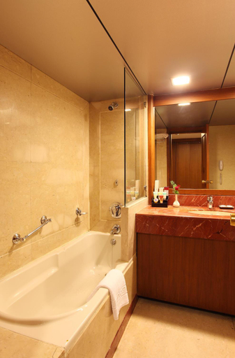 Bathroom 5, Hotel Aurora Towers, Pune