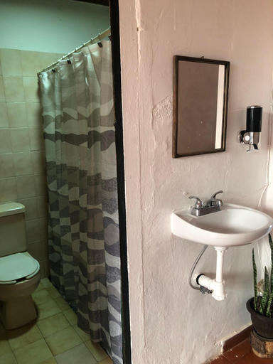 Bathroom 5, Hostal Casa Gaia, San Cristóbal de las Casas
