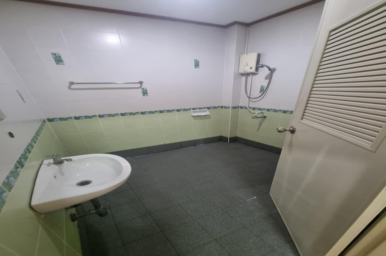 Bathroom, Mae Rampung Beach House V.I.P Pool Villa, Muang Rayong