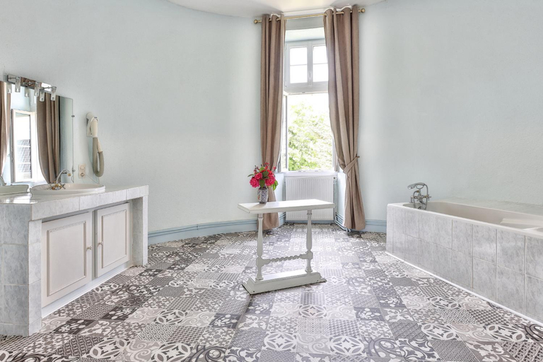 Bathroom 4, Hôtel & Spa Chateau de La Cote, Dordogne