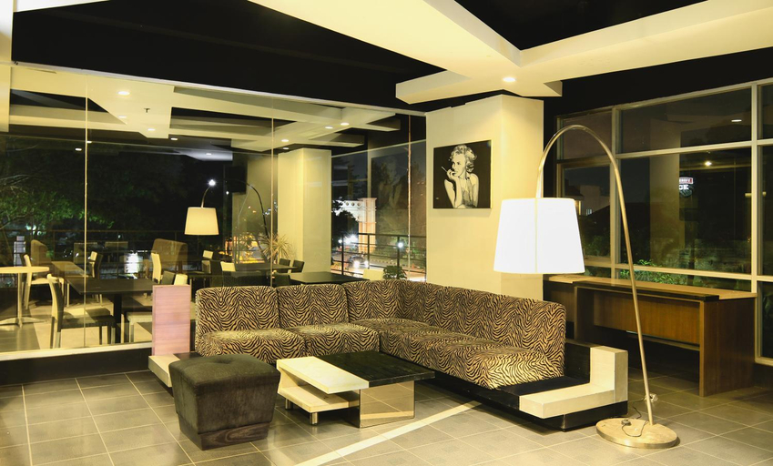 Public Area, Simply Valore Hotel, Cimahi