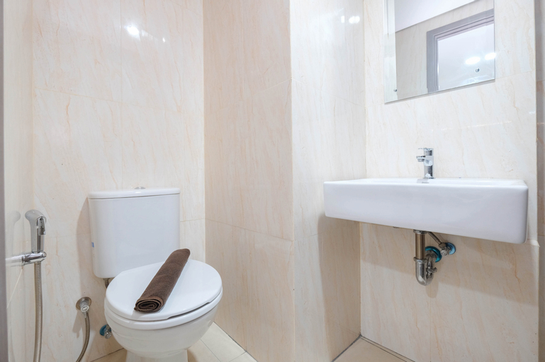 Bedroom 2, Modern Look and Homey Studio Tamansari Bintaro Mansion Apartment By Travelio, South Tangerang