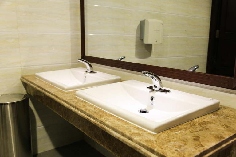 Bathroom 4, Iris Dalat Hotel, Đà Lạt